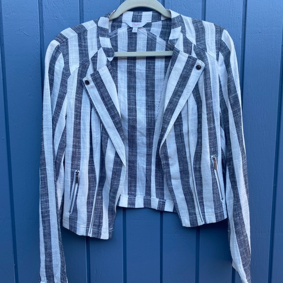 Candie's Black and White Striped Blazer - Picture 3 of 3